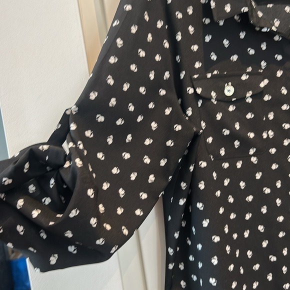 Karl Lagerfeld Signature Logo Button Down Blouse Black White Chic Office Size XL - Picture 4 of 13